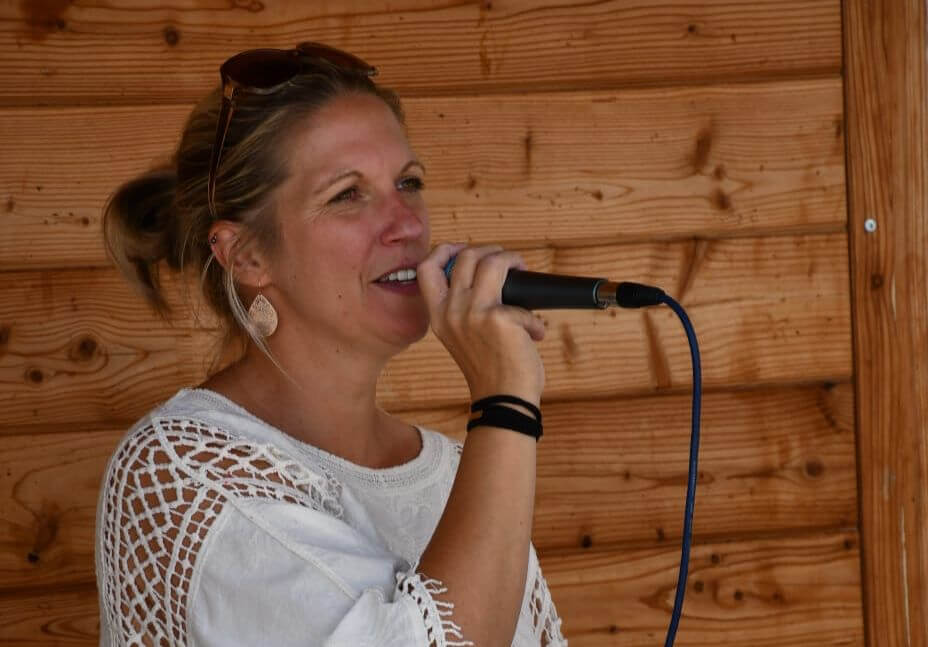 2rauf acoustic spielt auf einer Hochzeit in Haag